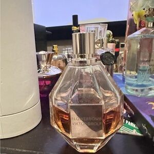 Viktor & Rolf Flowerbomb - Elegant Tan Fragrance